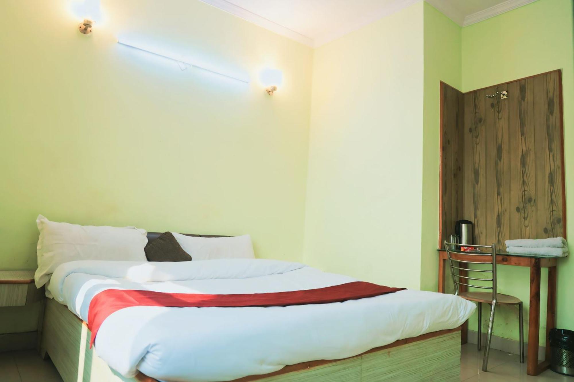 Hotel Shaurya Haridwār Exteriör bild